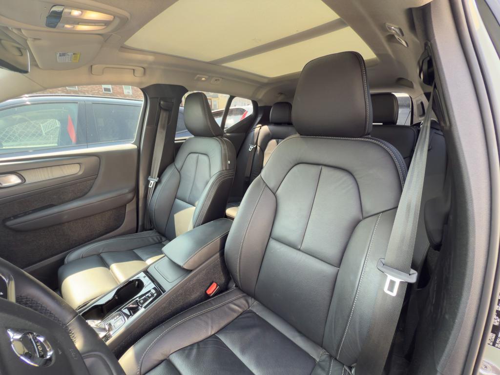 used 2023 Volvo XC40 car, priced at $31,504