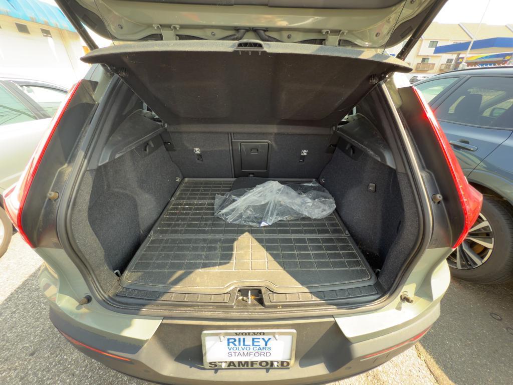 used 2023 Volvo XC40 car, priced at $31,504