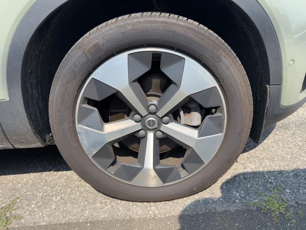 used 2023 Volvo XC40 car, priced at $31,504