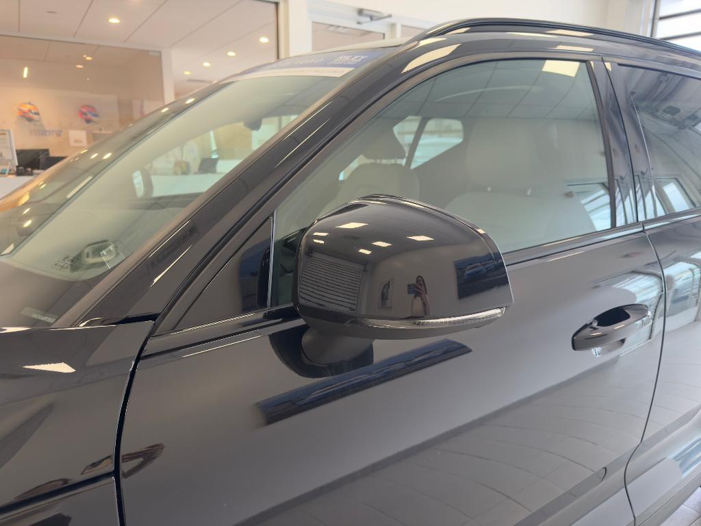 used 2023 Volvo XC40 car, priced at $32,337