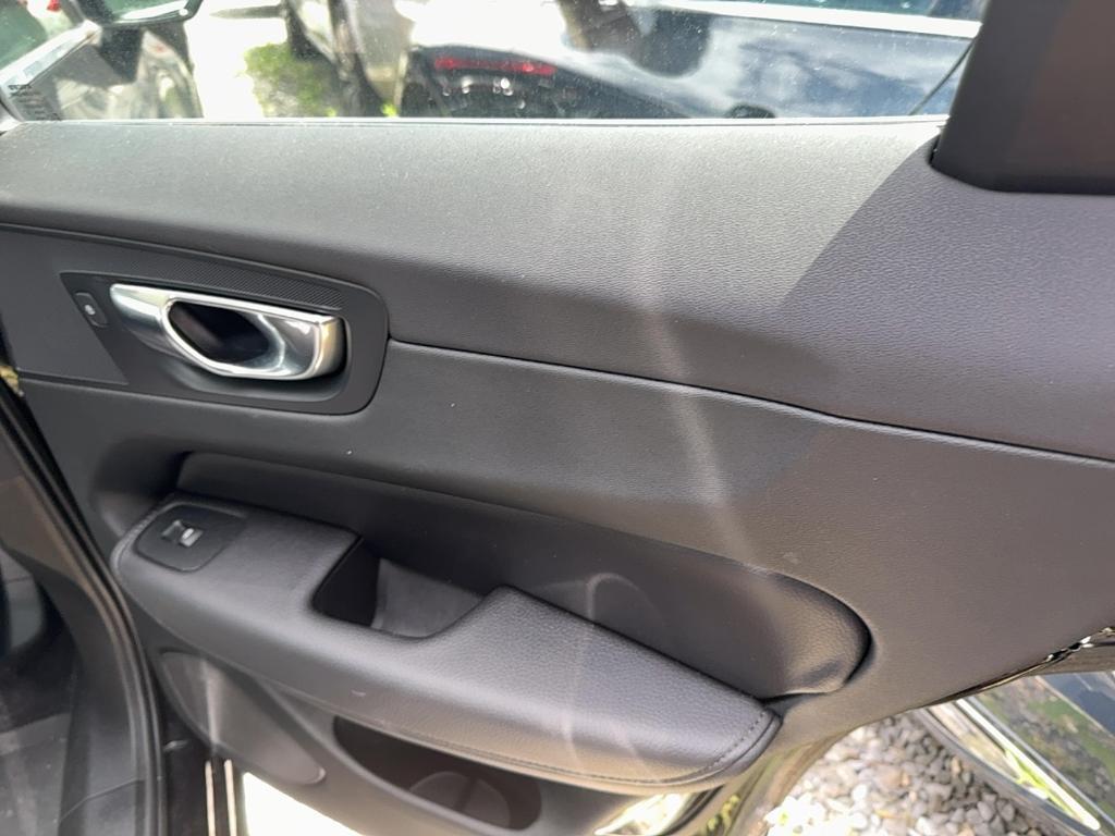 used 2022 Volvo XC60 car, priced at $33,896