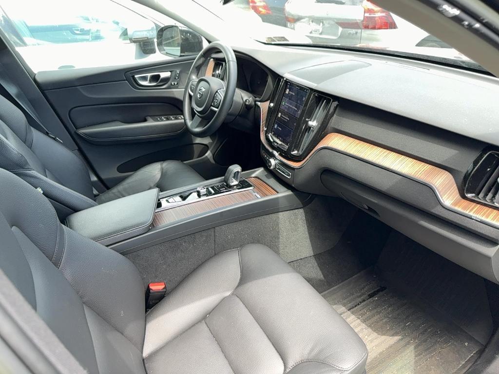used 2022 Volvo XC60 car, priced at $33,896