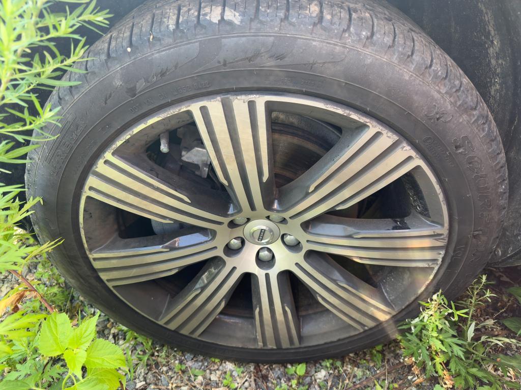 used 2022 Volvo XC90 car, priced at $39,334