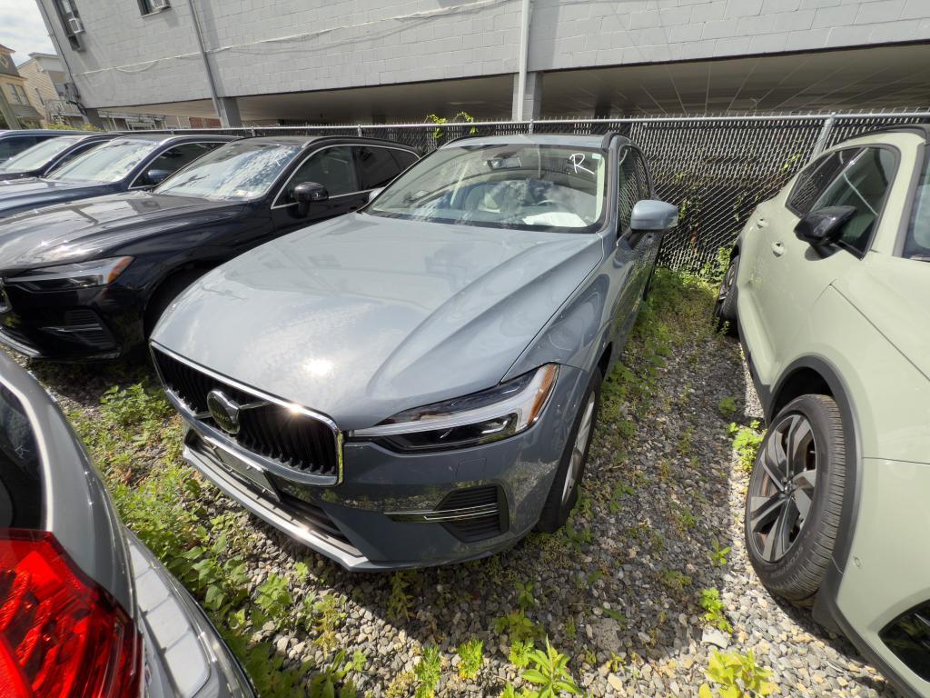 used 2022 Volvo XC60 car, priced at $32,164