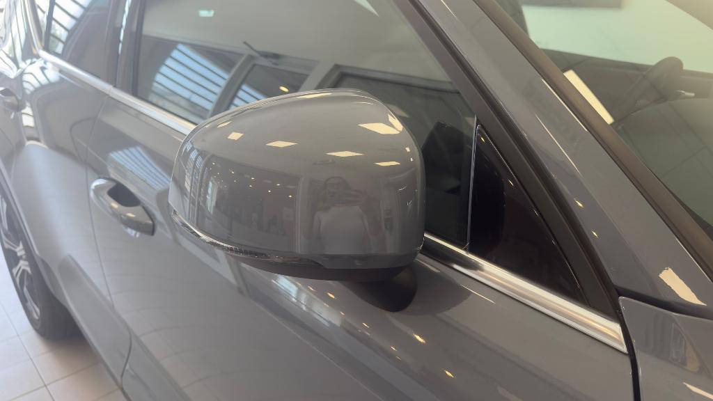 used 2022 Volvo XC40 car, priced at $35,110
