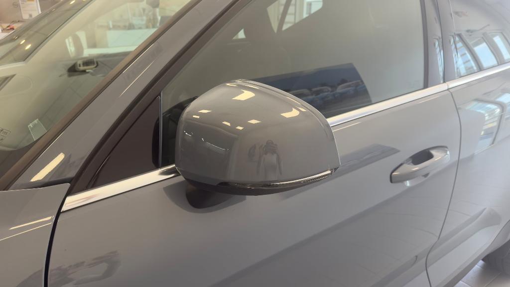 used 2022 Volvo XC40 car, priced at $35,110
