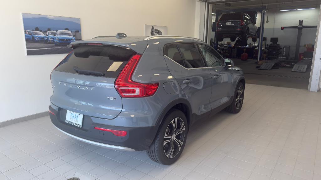 used 2022 Volvo XC40 car, priced at $35,110