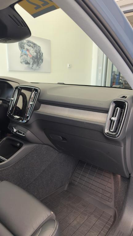 used 2022 Volvo XC40 car, priced at $35,110