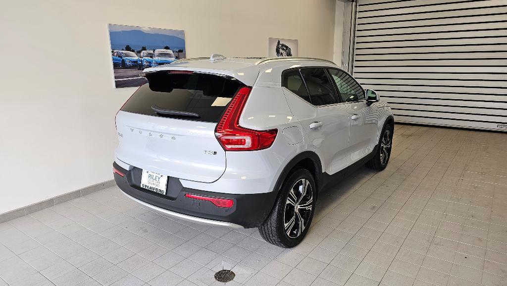 used 2022 Volvo XC40 car, priced at $35,770