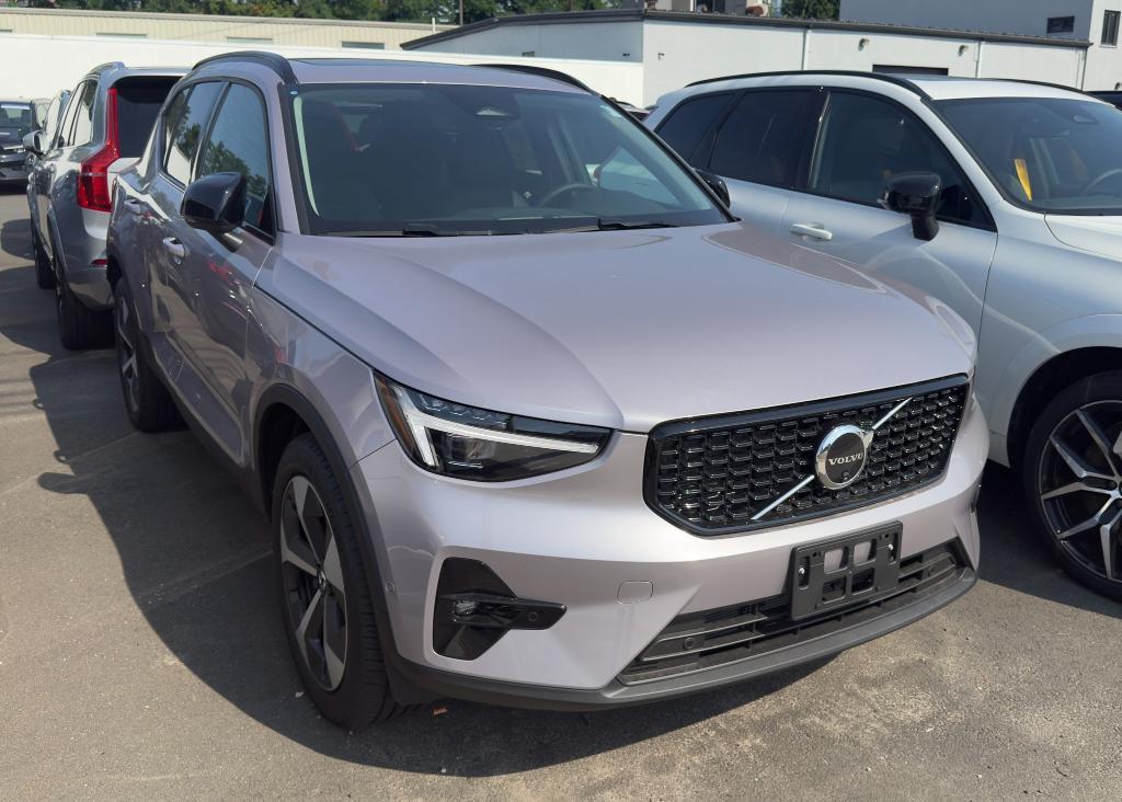 new 2026 Volvo XC40 car