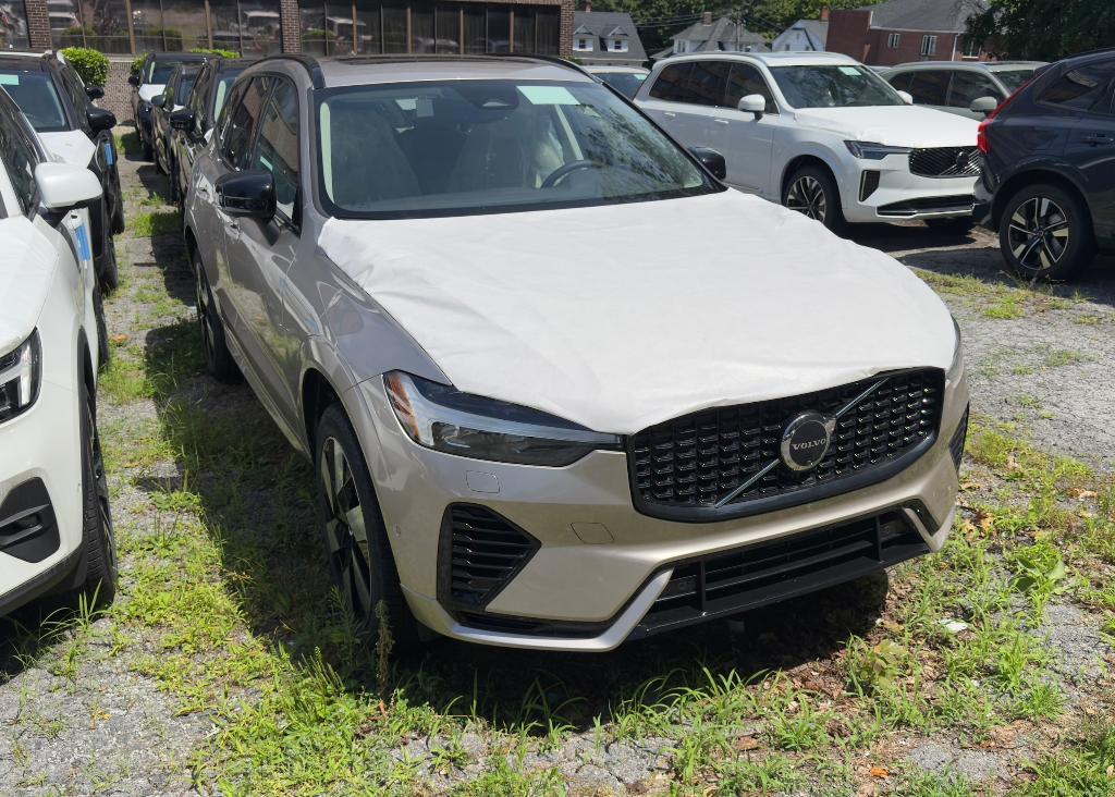 new 2025 Volvo XC60 Plug-In Hybrid car, priced at $66,235
