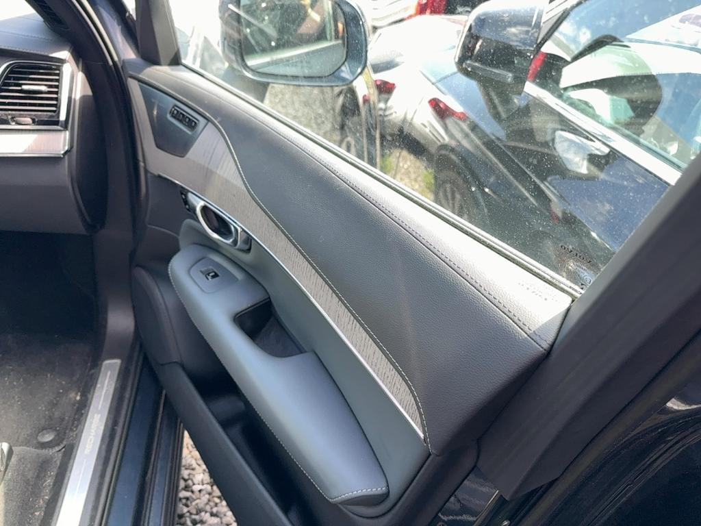 used 2022 Volvo XC90 Recharge Plug-In Hybrid car, priced at $49,069