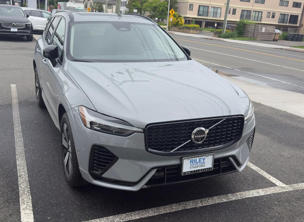 new 2025 Volvo XC60 Plug-In Hybrid car, priced at $66,200