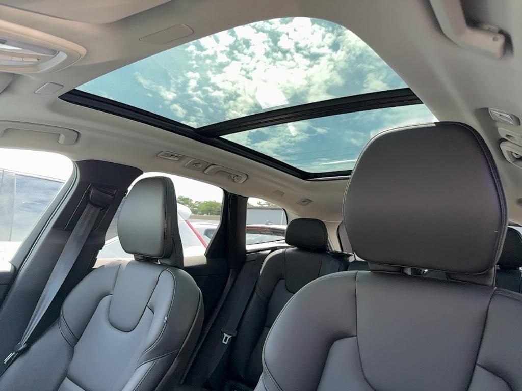 new 2025 Volvo XC60 Plug-In Hybrid car, priced at $53,942