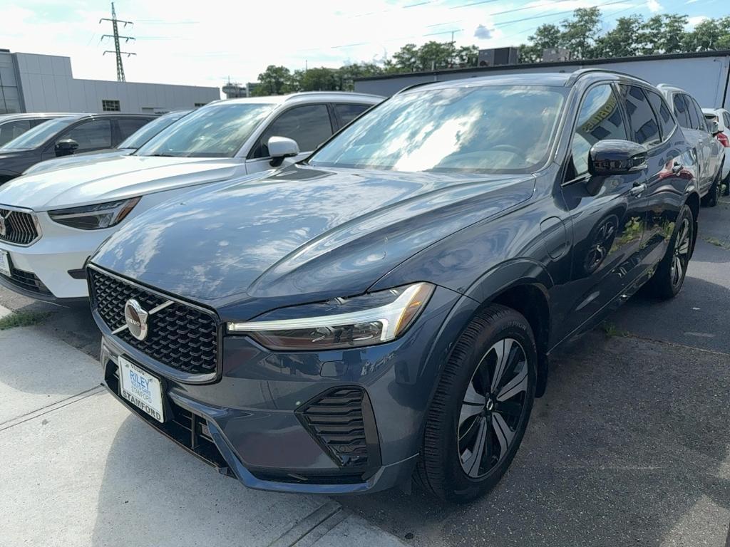 new 2025 Volvo XC60 Plug-In Hybrid car, priced at $53,942