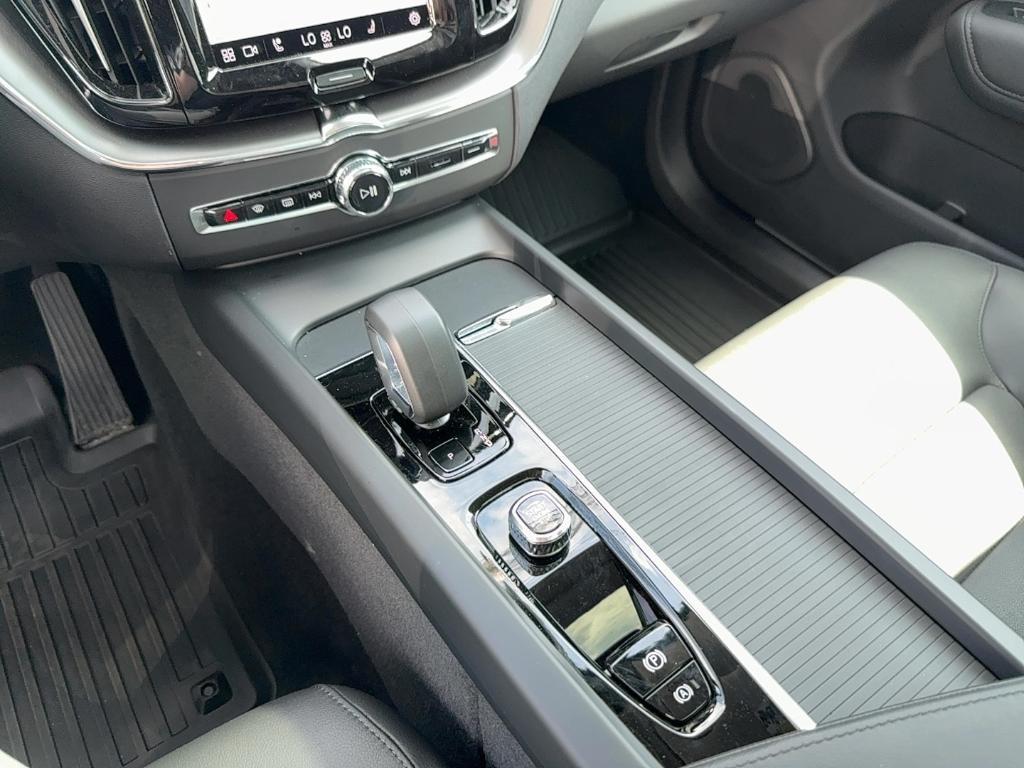 new 2025 Volvo XC60 Plug-In Hybrid car, priced at $53,942