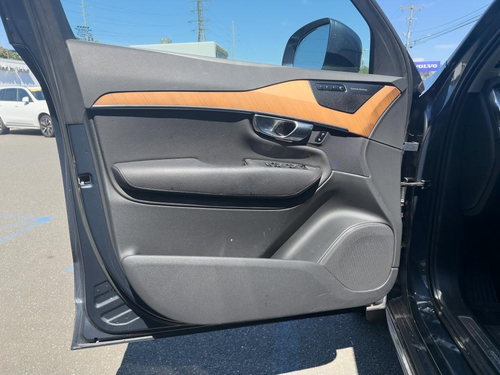 used 2022 Volvo XC90 Recharge Plug-In Hybrid car, priced at $42,216