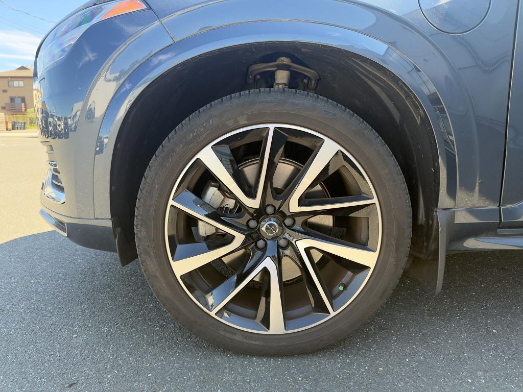 used 2022 Volvo XC90 Recharge Plug-In Hybrid car, priced at $42,216