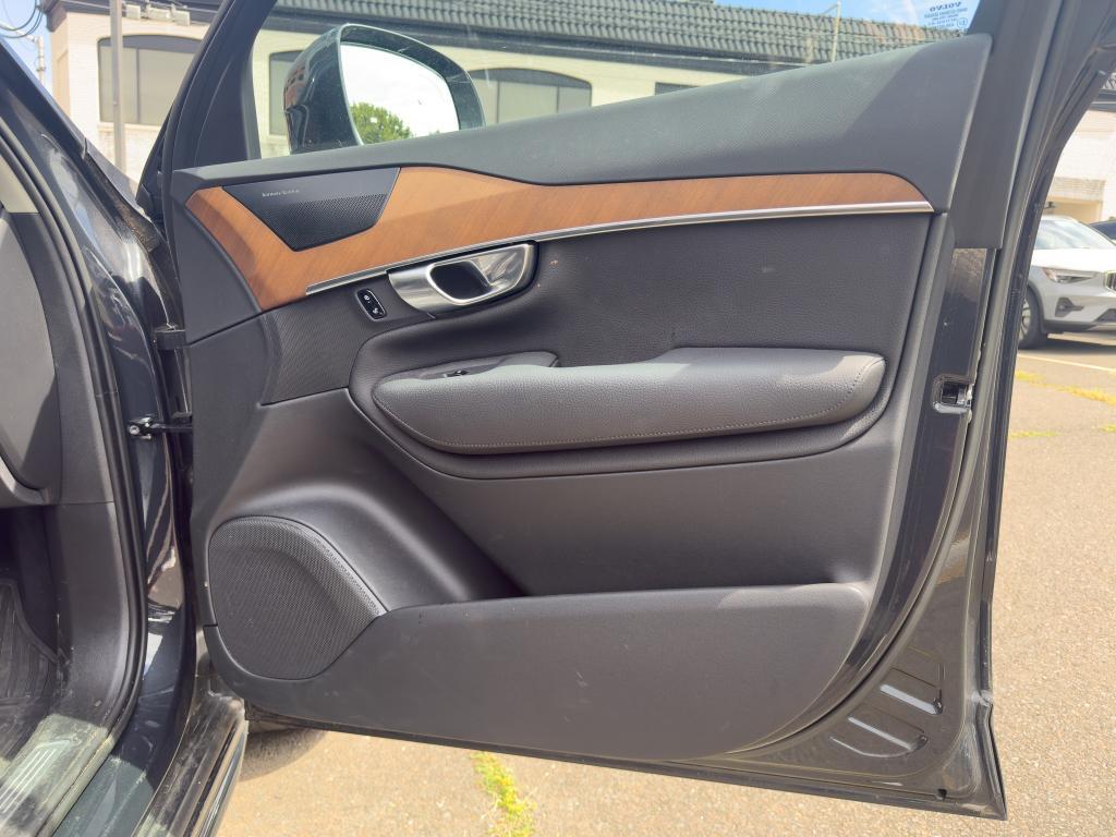 used 2022 Volvo XC90 car, priced at $36,332