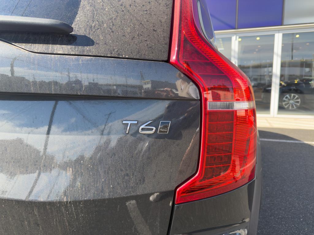 used 2022 Volvo XC90 car, priced at $35,976