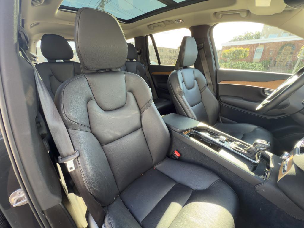 used 2022 Volvo XC90 car, priced at $35,976