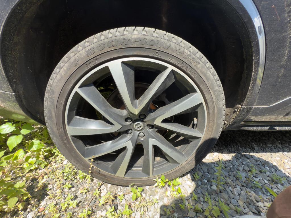 used 2022 Volvo XC90 car, priced at $34,635