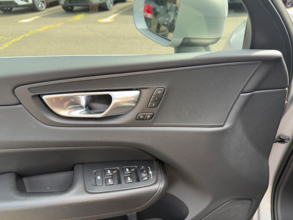 used 2023 Volvo XC60 car, priced at $31,237