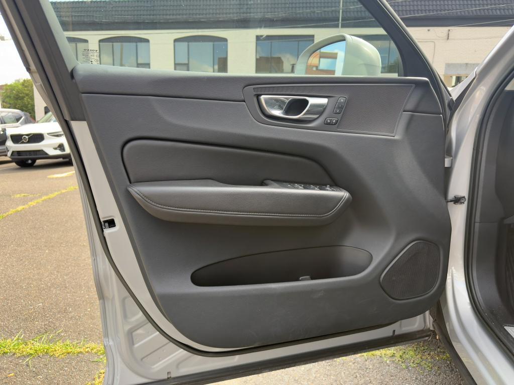 used 2023 Volvo XC60 car, priced at $31,237