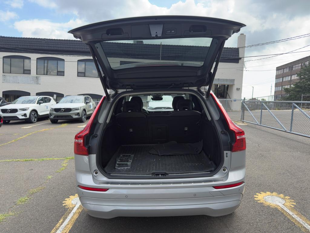 used 2023 Volvo XC60 car, priced at $31,237