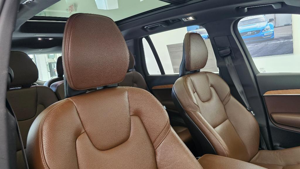 used 2022 Volvo XC90 car, priced at $35,620