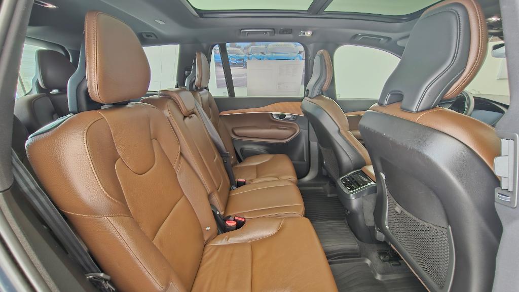 used 2022 Volvo XC90 car, priced at $35,620