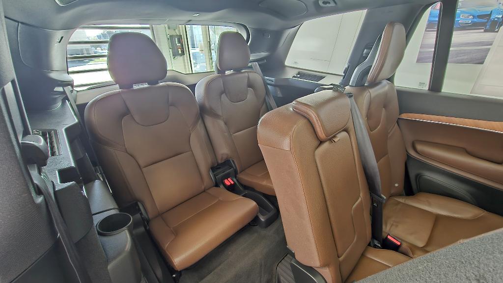 used 2022 Volvo XC90 car, priced at $35,620