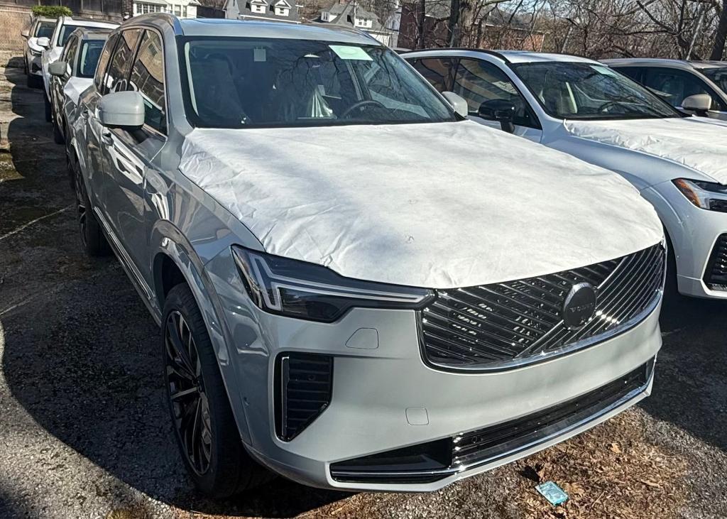 new 2025 Volvo XC90 car, priced at $69,115