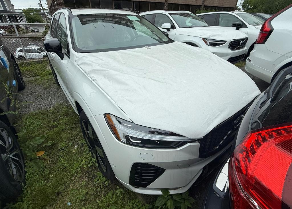 new 2025 Volvo XC60 Plug-In Hybrid car, priced at $65,850