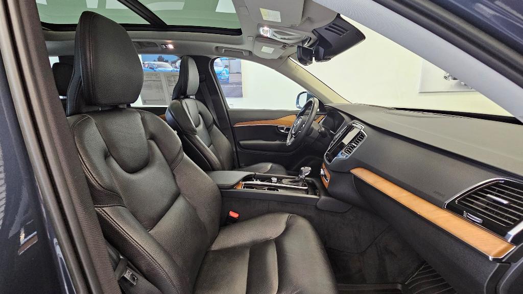 used 2022 Volvo XC90 car, priced at $45,635