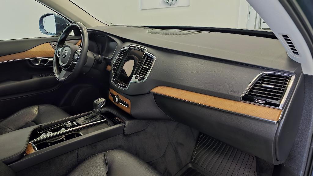 used 2022 Volvo XC90 car, priced at $45,635
