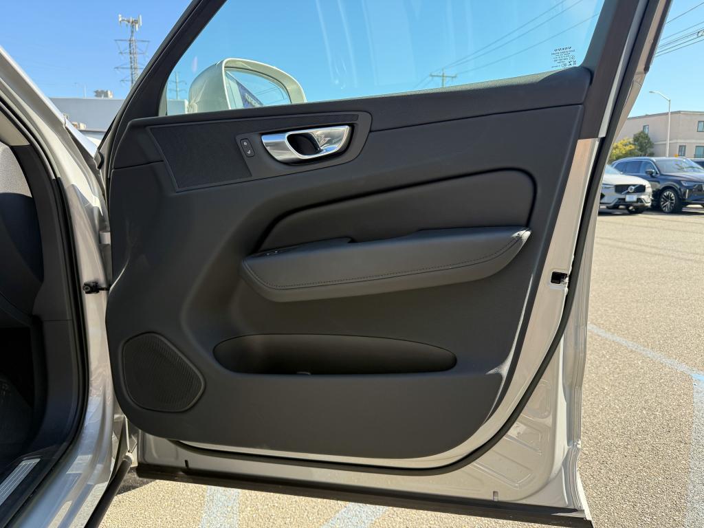 used 2023 Volvo XC60 car, priced at $36,649