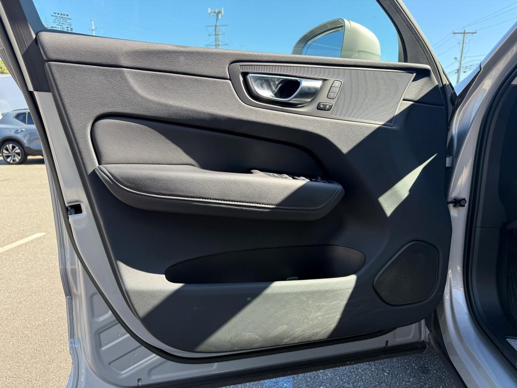 used 2023 Volvo XC60 car, priced at $36,649