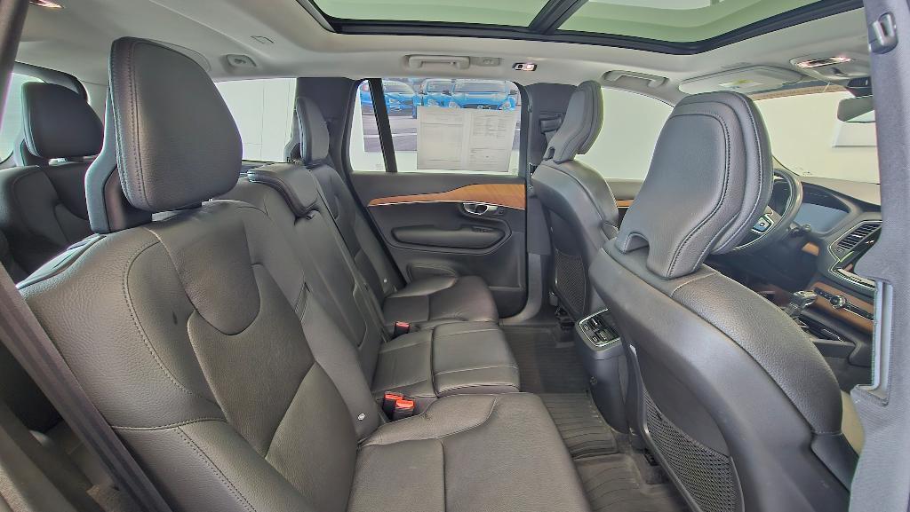 used 2022 Volvo XC90 car, priced at $36,955