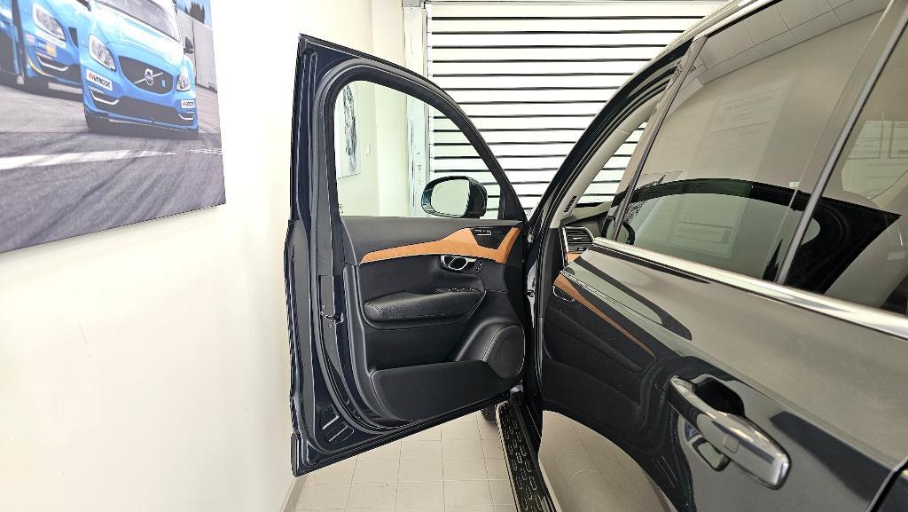 used 2022 Volvo XC90 car, priced at $36,955