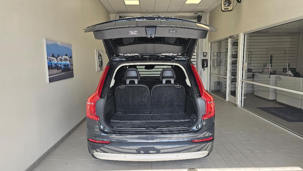 used 2022 Volvo XC90 car, priced at $36,955