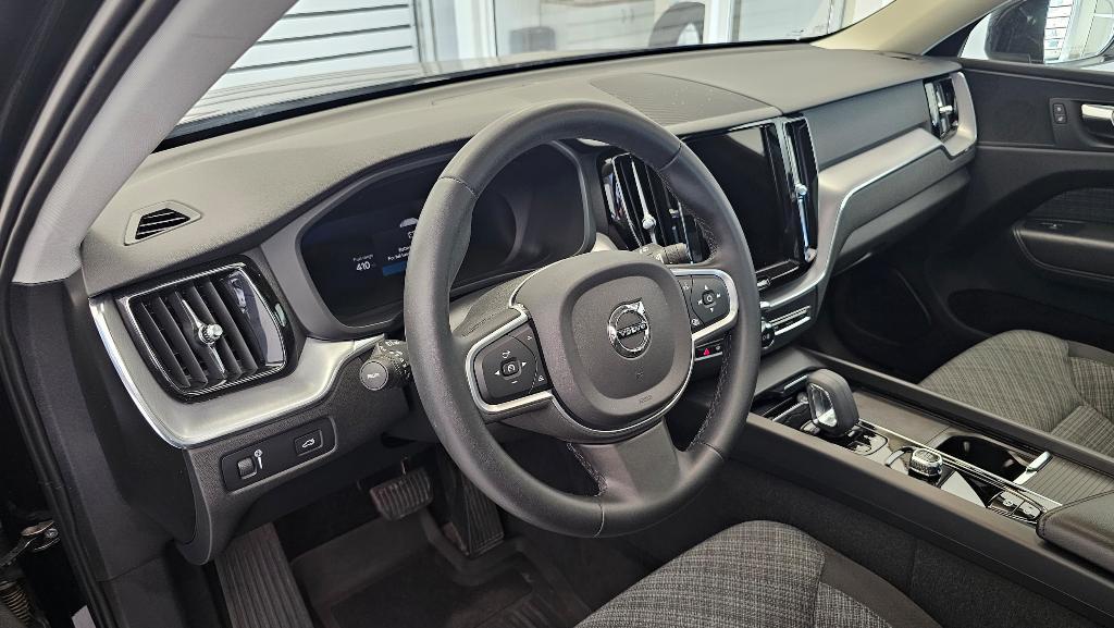 used 2022 Volvo XC60 car, priced at $33,752