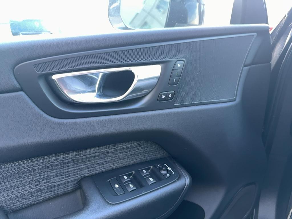 used 2022 Volvo XC60 car, priced at $35,033