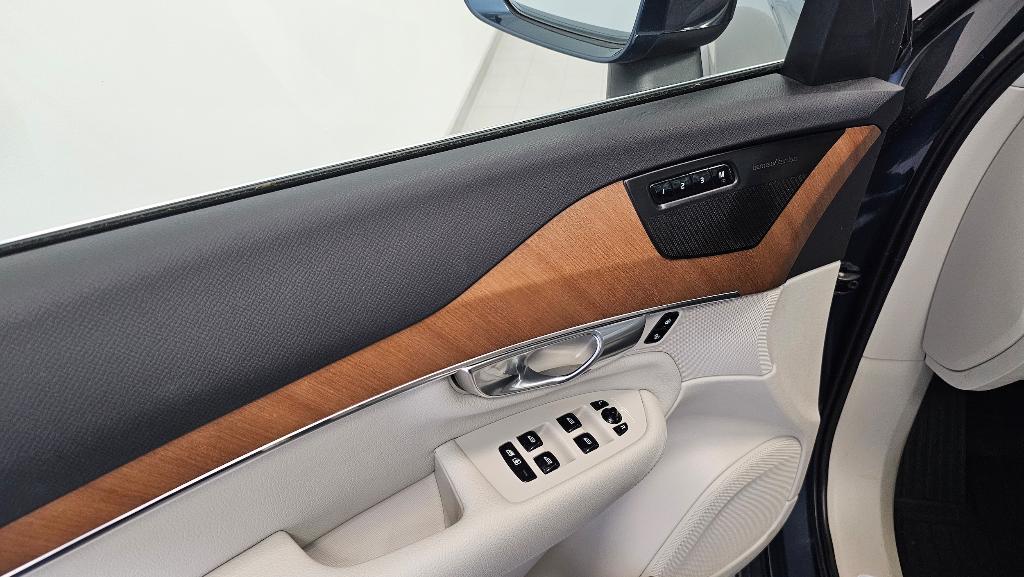 used 2022 Volvo XC90 car, priced at $42,567