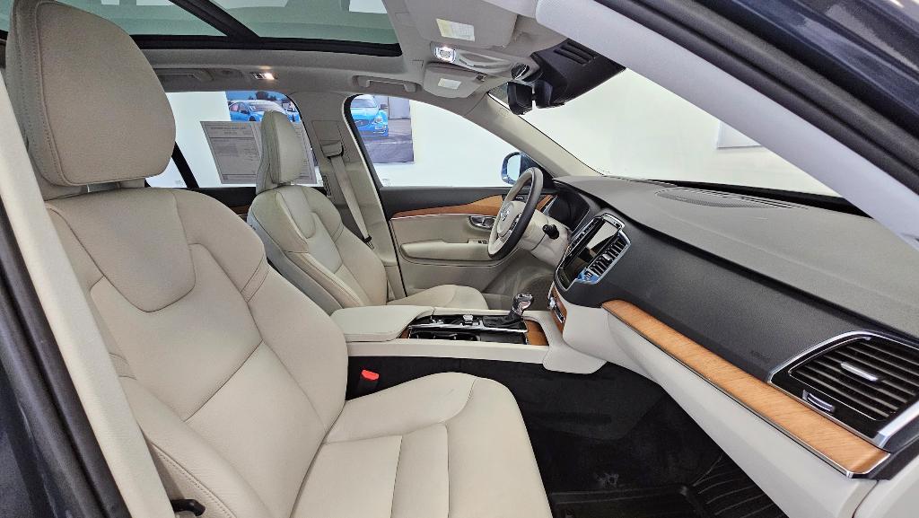 used 2022 Volvo XC90 car, priced at $42,567