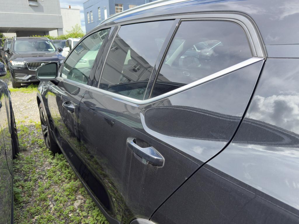 used 2023 Volvo XC40 car, priced at $32,507