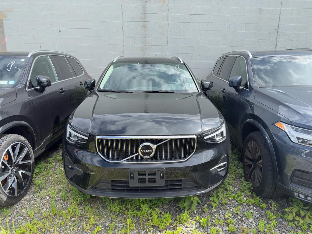 used 2023 Volvo XC40 car, priced at $32,507
