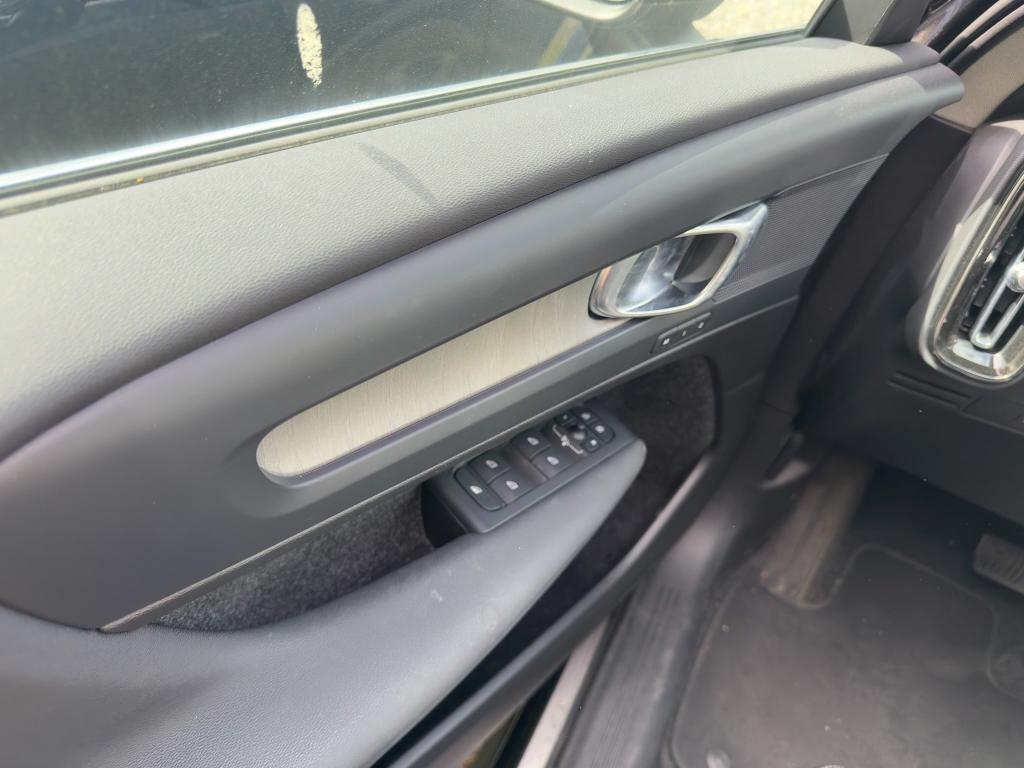 used 2023 Volvo XC40 car, priced at $32,507