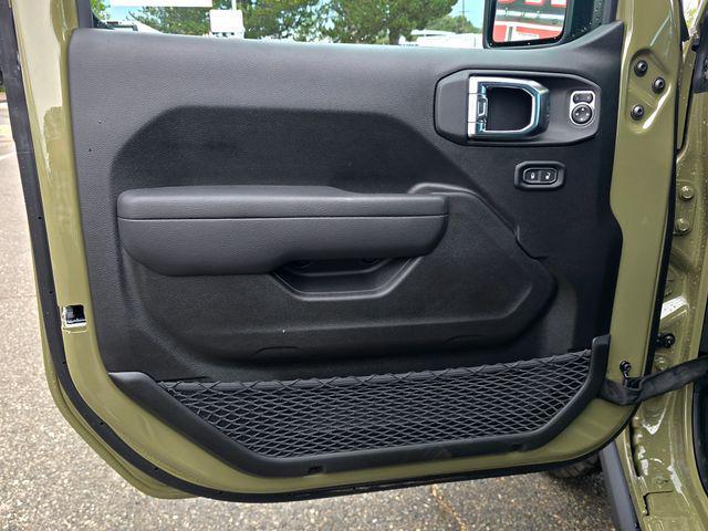 new 2025 Jeep Wrangler car, priced at $31,995