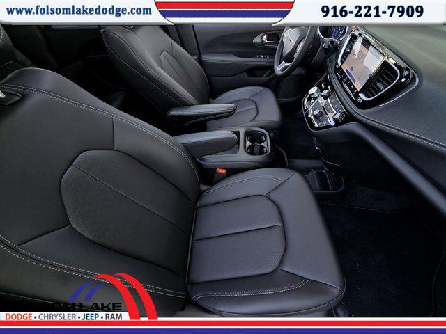 new 2025 Chrysler Pacifica car, priced at $46,530